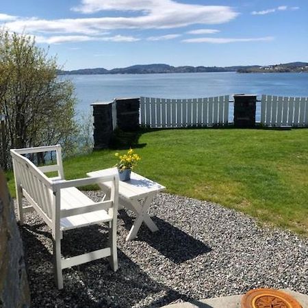Koselig Nyoppusset 3 Roms Leilighet Med Egen Parkeringsplass I Rolige Omgivelse Naer Sjoen, 2 Mil Nord For Bergen Sentrum. 外观 照片